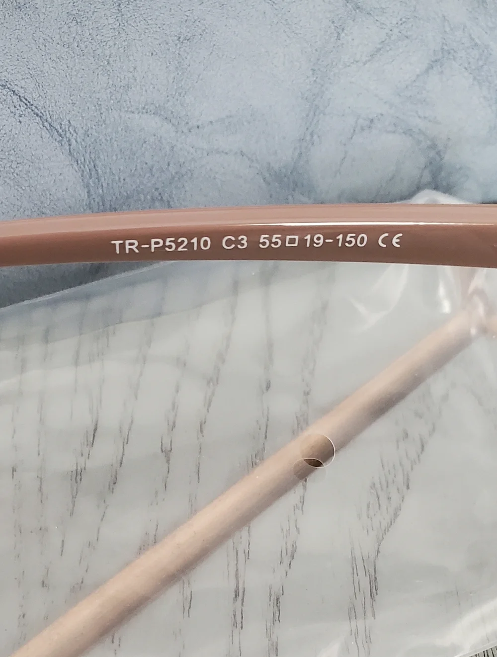 New Doeraymi Blue Light Blocking Cat-Eye Eyeglasses with Pink Cloth. 55-19-150.